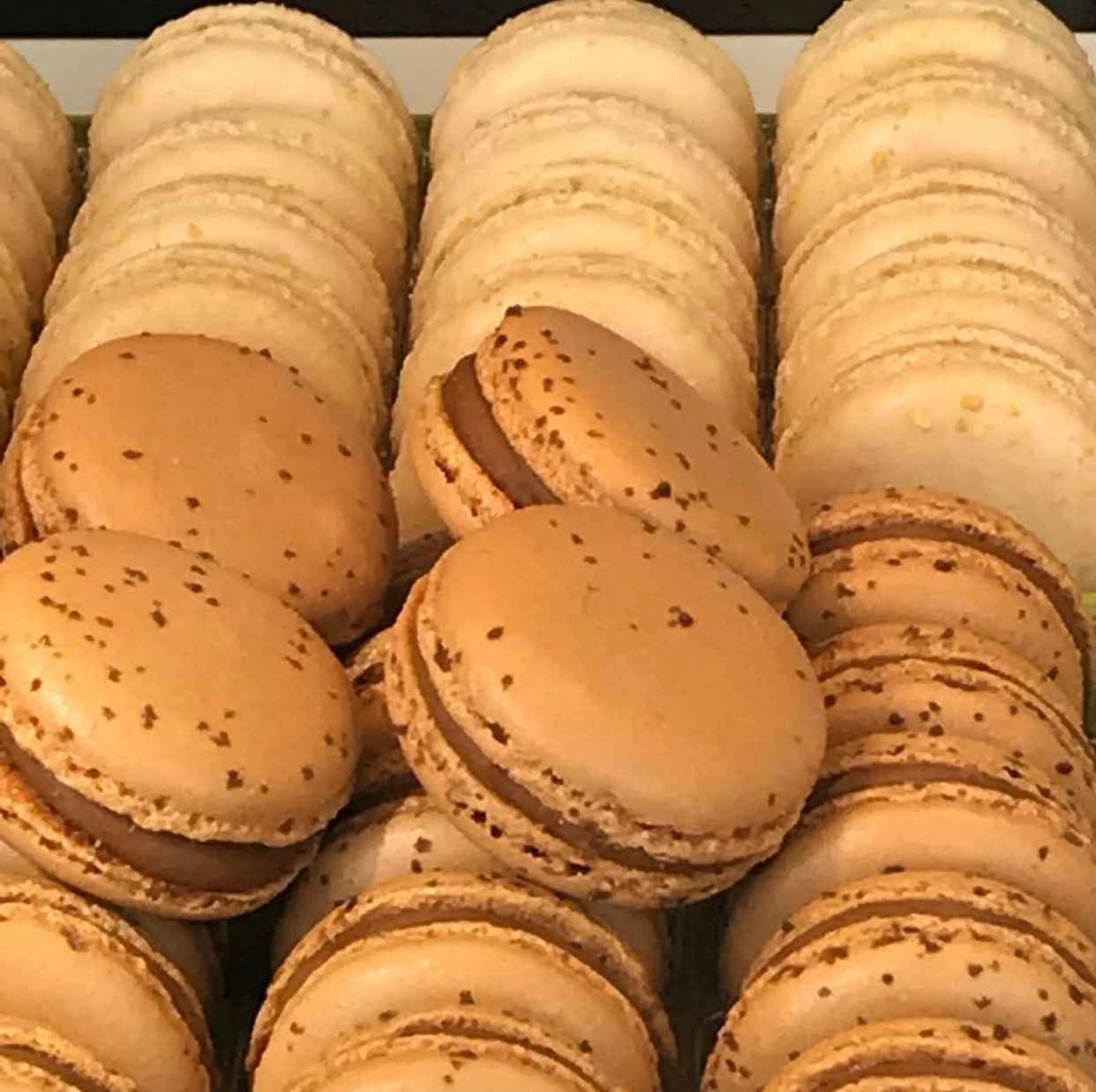 Macaron 92150 Gâteaux Olga - GiveCake